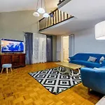 Dom wakacyjny 3 Bedroom In *