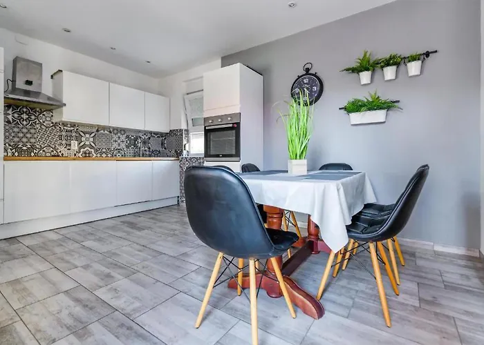 3 Bedroom In Nyaraló *