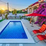 Casa vacanze 3 Bedroom In Privlaka (Zadar)