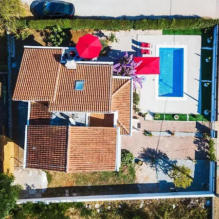 3 Bedroom In Дом отдыха Привлака